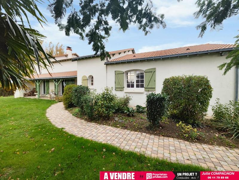 Maison - 206 m² - 10 pièces