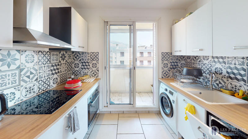 Appartement - 63 m² - 4 pièces