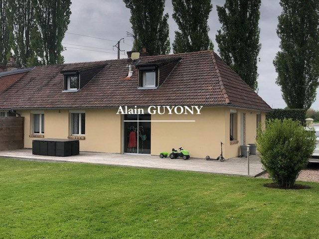 Maison - 95 m² - 5 pièces