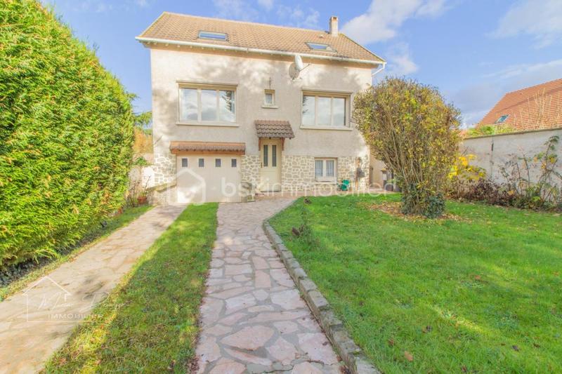 Maison - 107 m² - 5 pièces