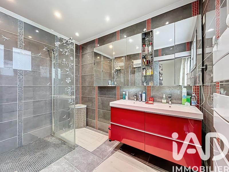 Maison - 136 m² - 6 pièces