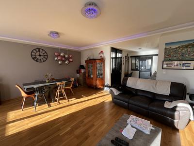 Appartement - 97 m² - 4 pièces