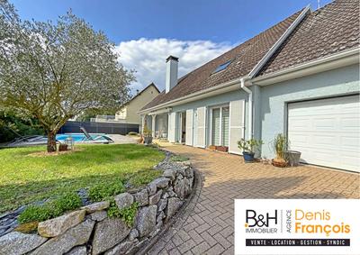 Maison - 185 m² - 7 pièces