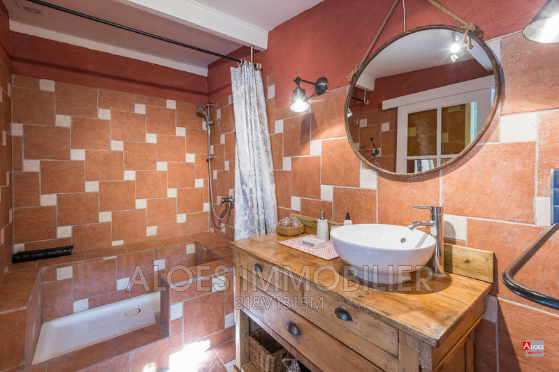 Maison - 200 m² - 4 pièces