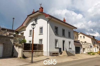 Maison - 282 m² - 12 pièces