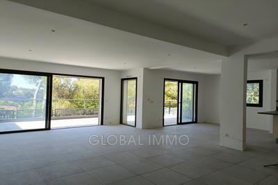 Appartement - 153 m² - 5 pièces