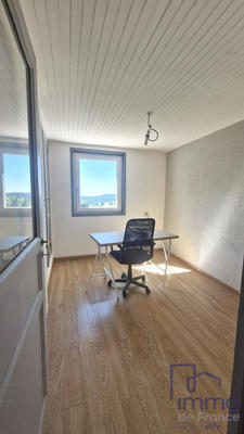 Maison - 193 m² - 7 pièces