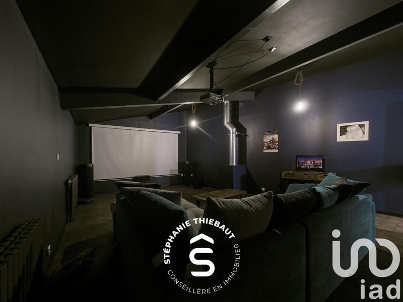 Maison - 212 m² - 8 pièces