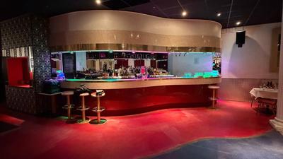 Local commercial - 470 m² - 3 pièces