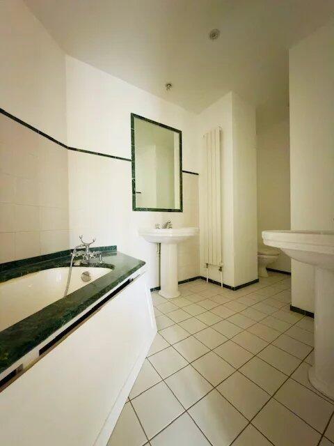 Appartement - 138 m² - 5 pièces