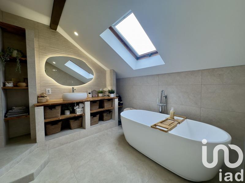 Maison - 167 m² - 6 pièces