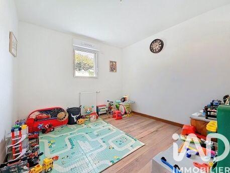 Maison - 99 m² - 5 pièces