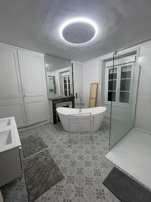 Maison - 140 m² - 5 pièces