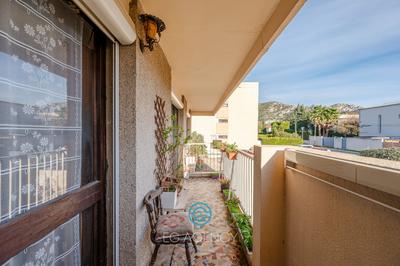 Appartement - 90 m² - 4 pièces