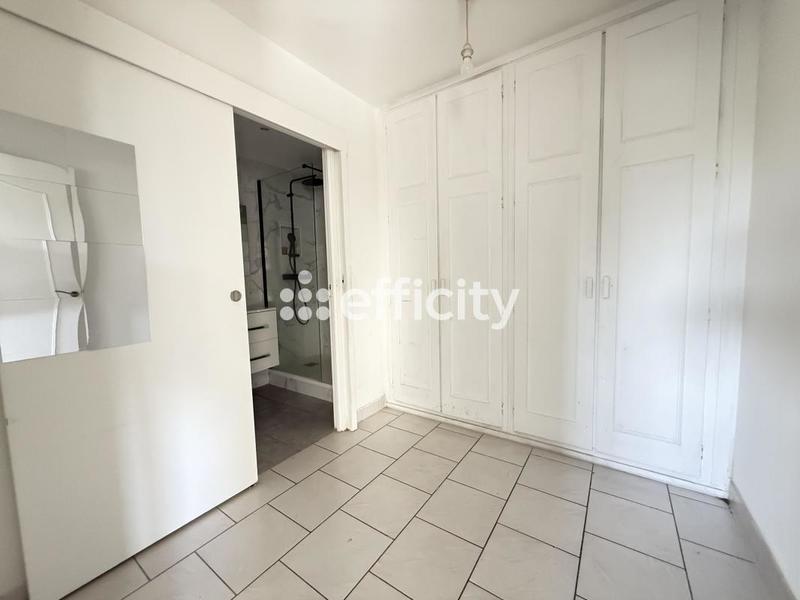 Appartement - 57 m² - 5 pièces