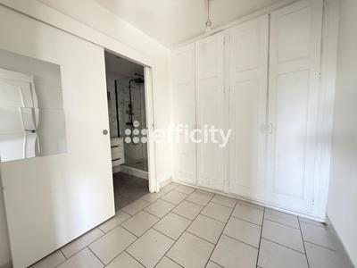 Appartement - 57 m² - 5 pièces