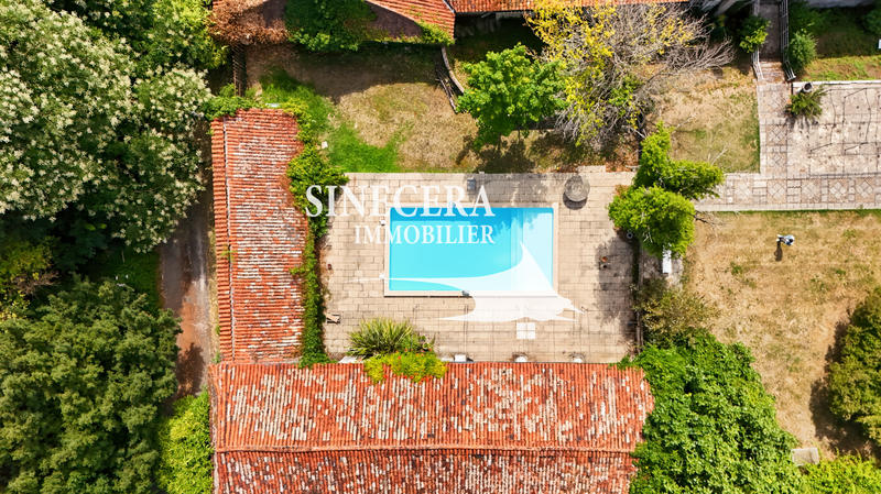 Château - 600 m² - 19 pièces