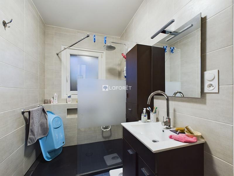 Maison traditionnelle - 175 m² - 8 pièces