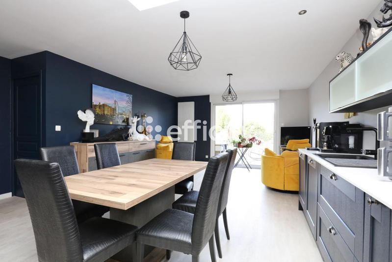 Maison - 186 m² - 7 pièces