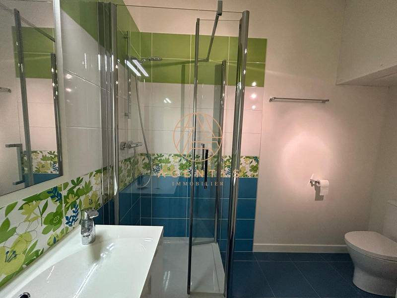 Appartement - 130 m² - 7 pièces