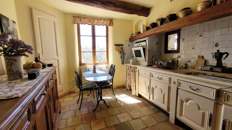 Mas - 691 m² - 13 pièces