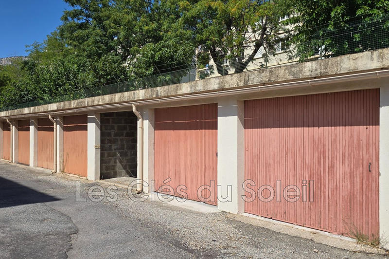 Parking / Garage - 14 m²