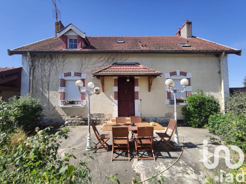 Maison - 180 m² - 8 pièces