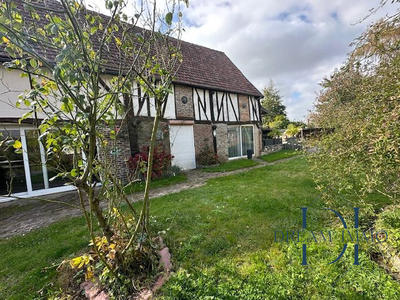 Maison - 216 m² - 7 pièces