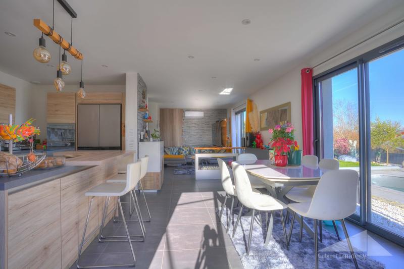 Maison - 121 m² - 5 pièces