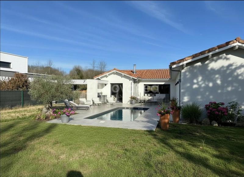 Maison - 130 m² - 5 pièces