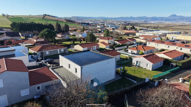 Maison - 224 m² - 6 pièces