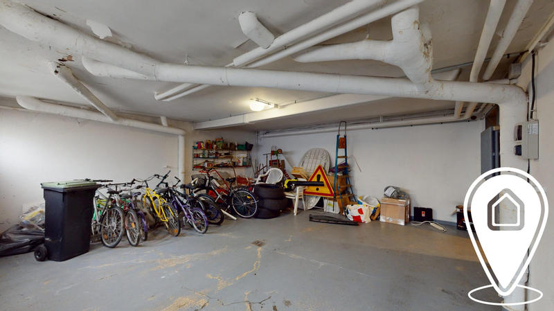 Maison - 346 m² - 11 pièces