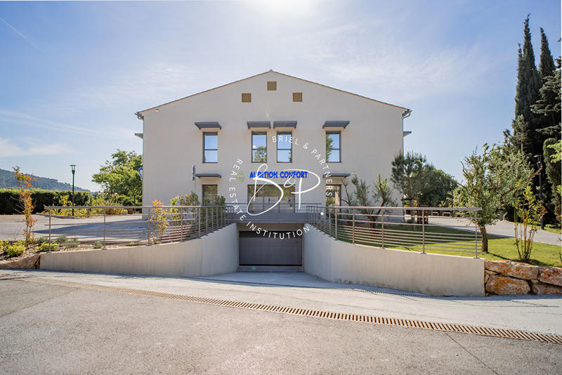 Local commercial - 152 m²