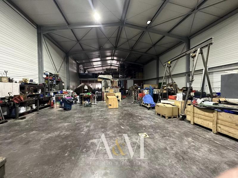 Entrepôt - 520 m² - 4 pièces