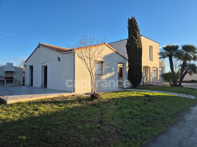 Maison - 190 m² - 7 pièces