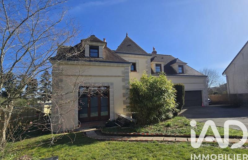 Maison - 212 m² - 10 pièces