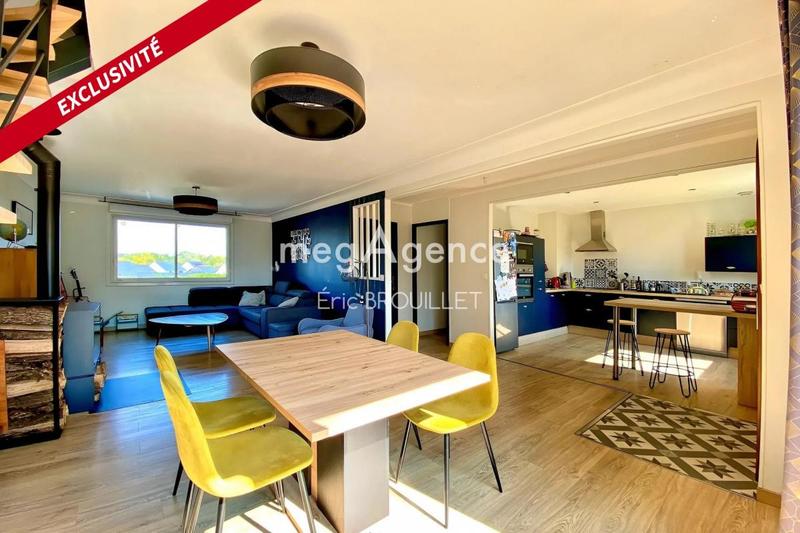 Maison - 212 m² - 9 pièces