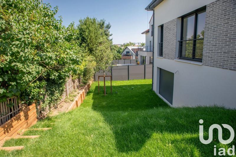 Maison - 180 m² - 6 pièces