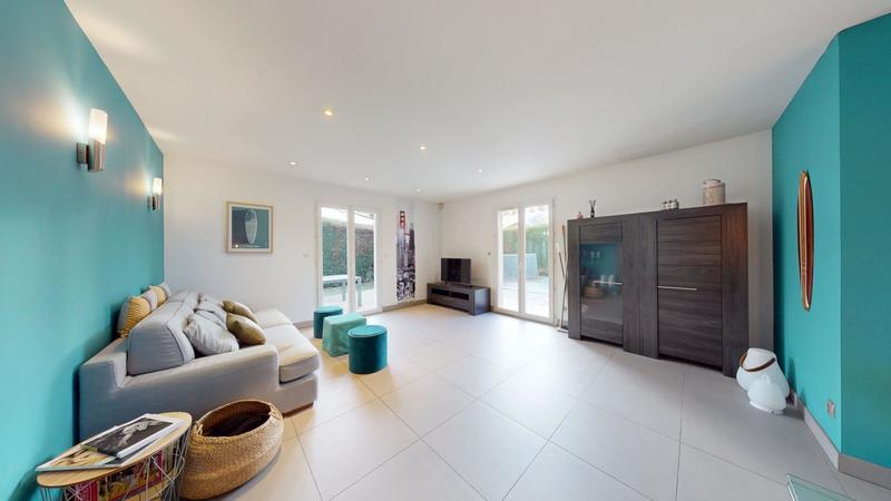 Villa - 145 m² - 6 pièces