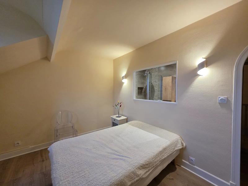 Maison - 278 m² - 9 pièces