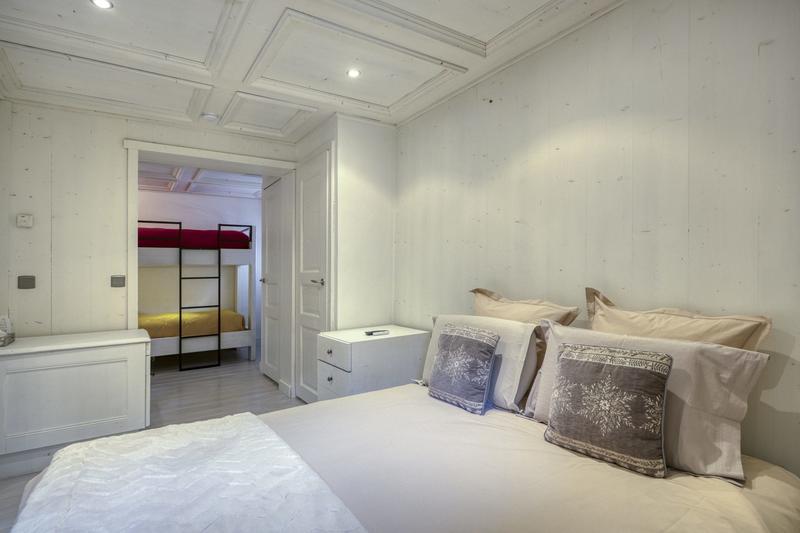 Châlet - 247 m² - 10 pièces