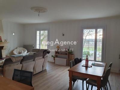 Maison - 140 m² - 5 pièces