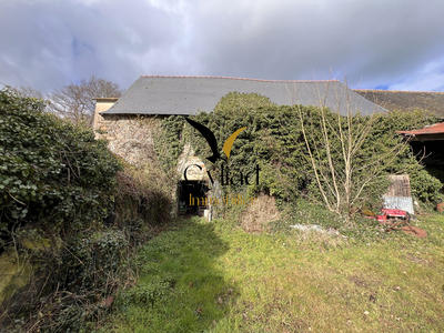 Maison ancienne - 400 m² - 8 pièces