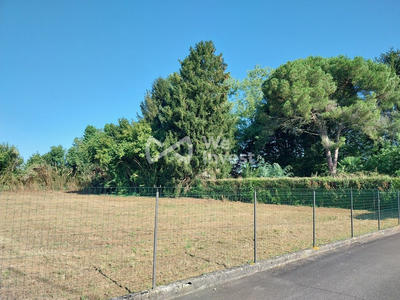 Terrain - 825 m²