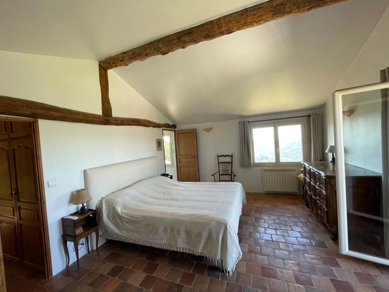 Villa - 100 m² - 4 pièces