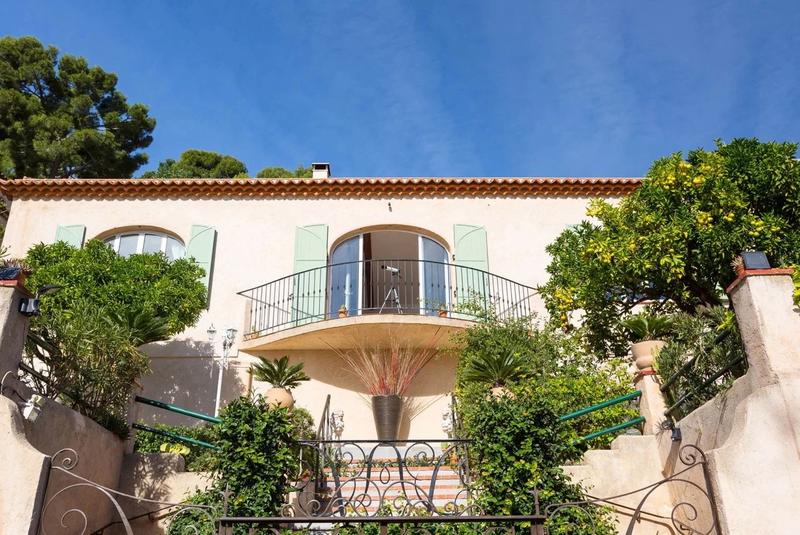 Villa - 230 m² - 5 pièces