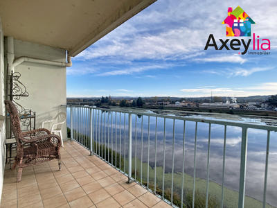 Appartement - 100 m² - 5 pièces