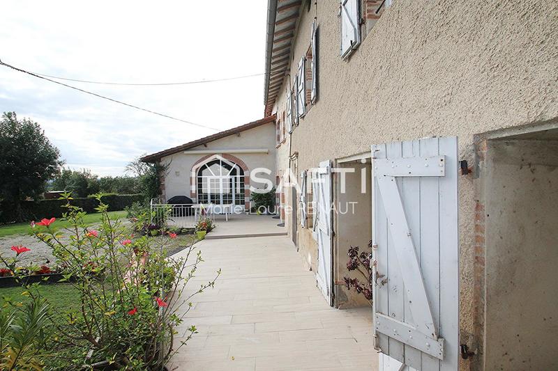 Maison - 270 m² - 9 pièces