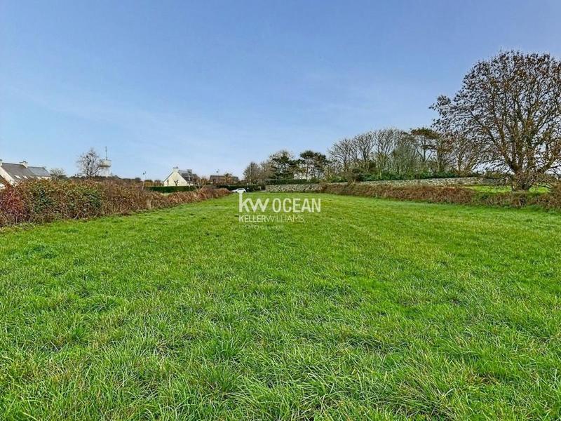 Terrain constructible - 3 700 m²