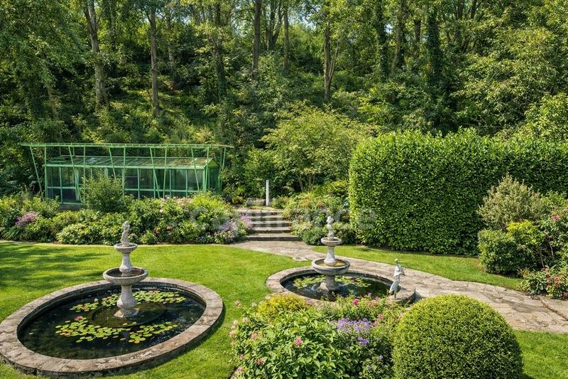 Maison - 511 m² - 9 pièces